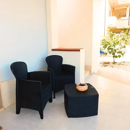 Brezza Marina Fronte Mare Holiday home *